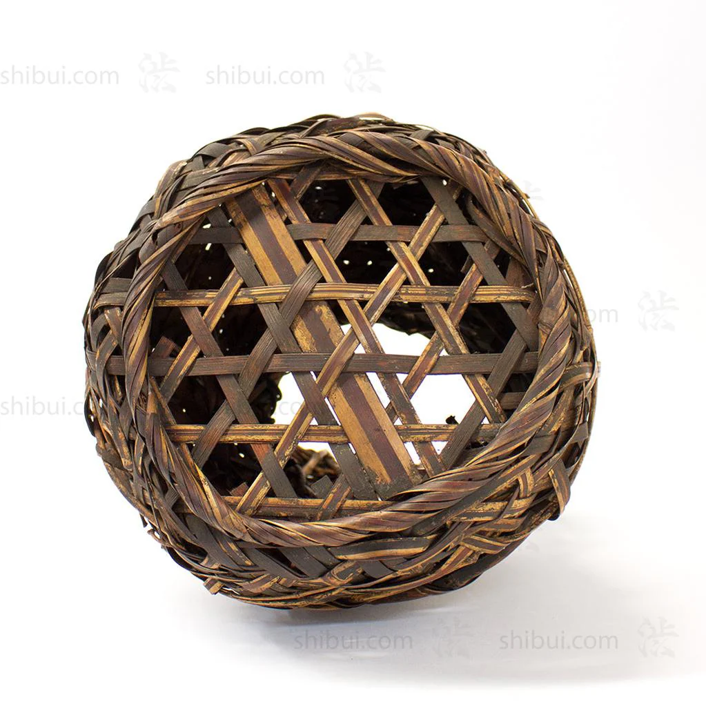 Japanese Bamboo Ikebana Flower Basket - Image 3