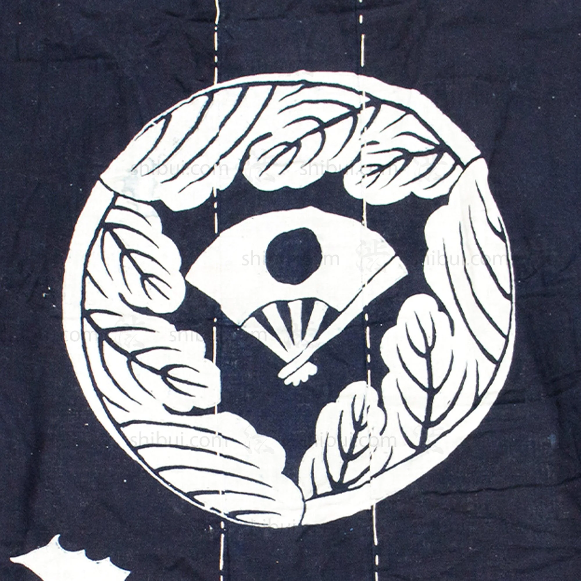 Japanese Indigo Tsutsugaki Yogi with Crest and Noshi Motif - Image 2